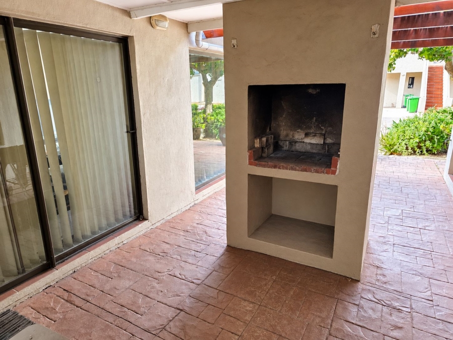 2 Bedroom Property for Sale in Mykonos Western Cape